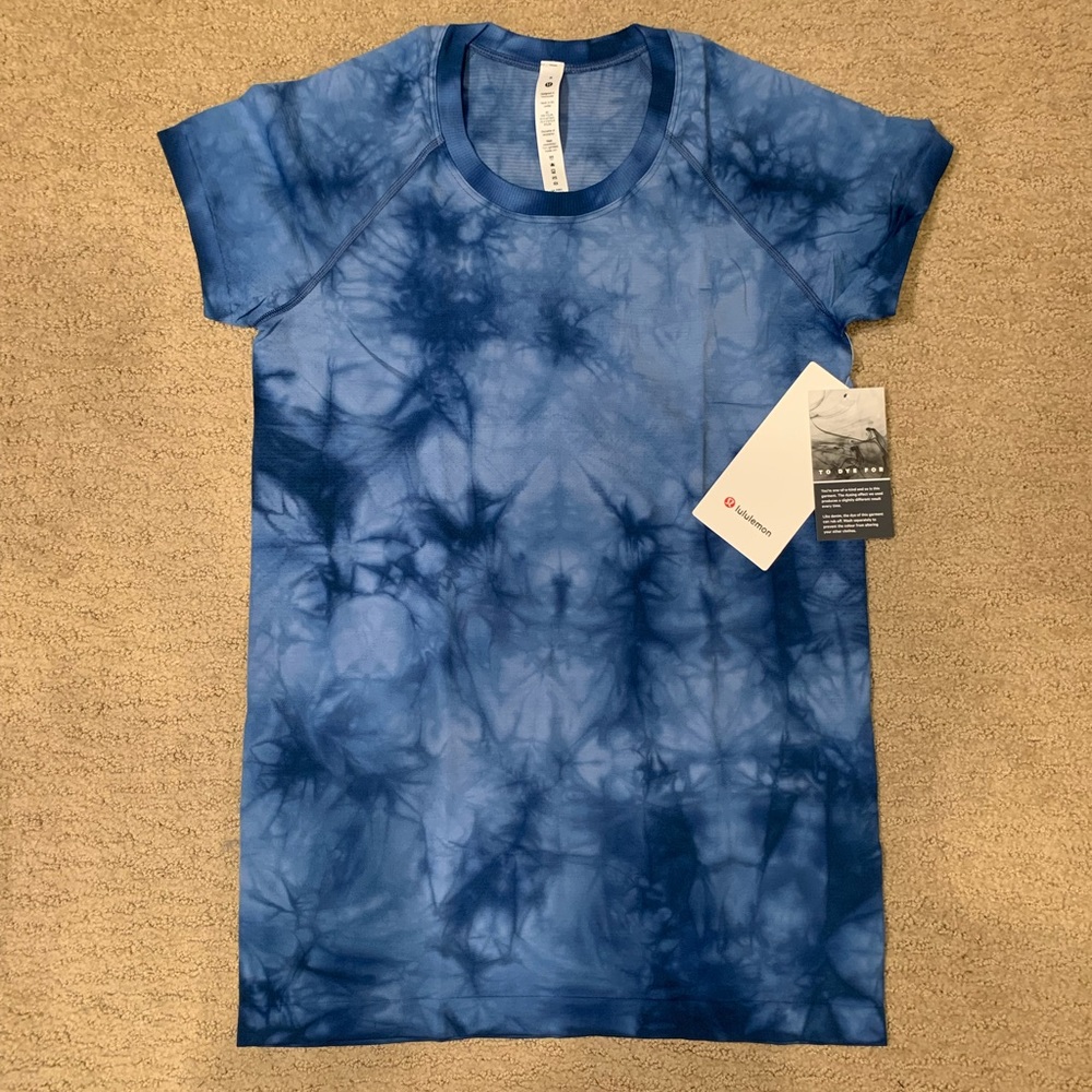 NWT! Lululemon Swiftly Tech Short Sleeve Shirt in Blue Marble Dye